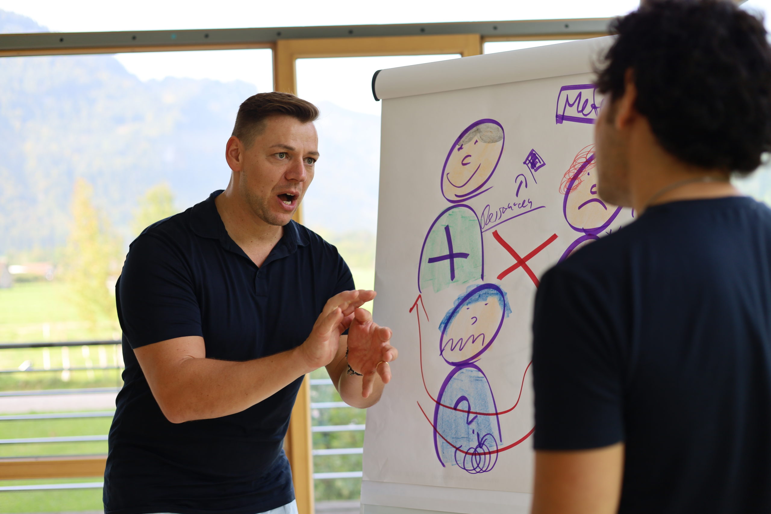 Marcel an der Flipchart